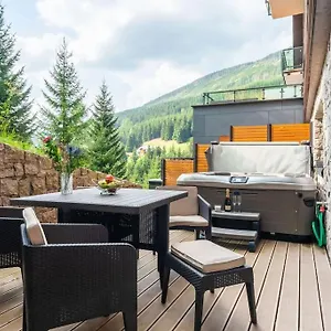 apartment-adelka-104-private-wellness-whirlpool-sauna-parking.spindleruvmlyn-hotels.com/