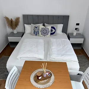 Herta - Escape Hotel